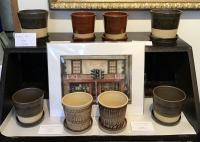 Plant pots with trays 